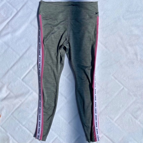 Nike Dri-Fit Patterned Leggings With Pocket - Size Large - Picture 3 of 7